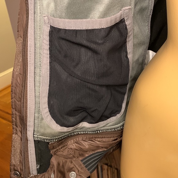 Cloudveil western Softshell Jacket with Removable Powder Skirt - Picture 10 of 12